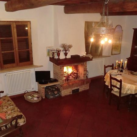 Agriturismo Podernuovo Asciano Eksteriør billede