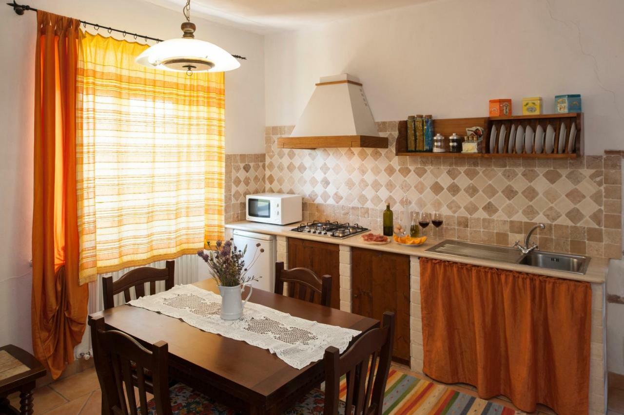 Agriturismo Podernuovo Asciano Eksteriør billede