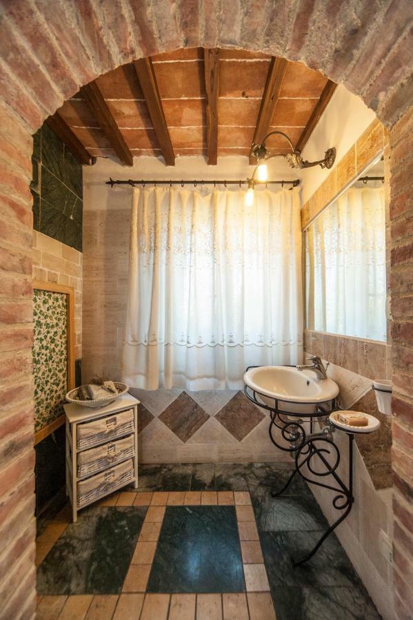 Agriturismo Podernuovo Asciano Eksteriør billede